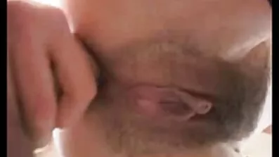 Asiatisk gamla svenska porrfilmer tjej knullar med vän vid poolen.