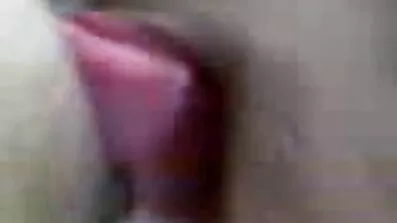Jag gav min syster en knullfilm gratis dildo och knullade den i fitta.