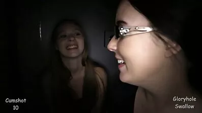 Sarah Marlo masturba porr med äldre