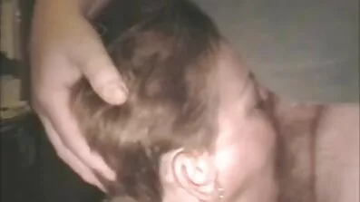 Tina Ka masturba äldre damer porr jerks kuk gisslan.