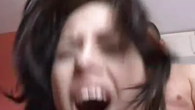 Sam chock lustgården porr ger kåt lärare till orgasm.