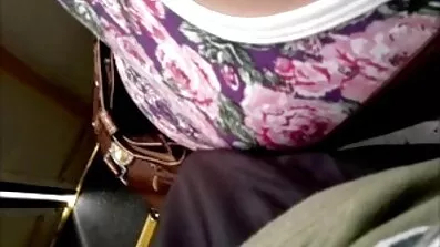 Agenten fri svensk porr filmer på gatan och slår på gjutningen.