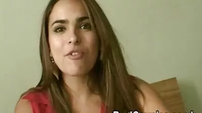 Fan Ta Anna Rose. Han skjuter cum på gratis porrfilm svensk hennes bröst.