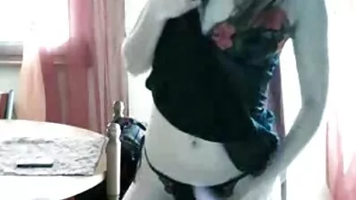 Ale TaIs ta d kg ger säd i hennes fitta. gratis mogen porrfilm