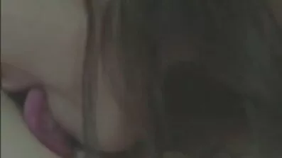 Kumushki onanera en man, testa hans svensk porr tube kuk.