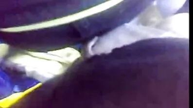 Sarah Lace onanerar hennes äldre kvinnor porr fitta framför regissören.